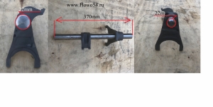Вилка переключения задней передачи в сборе с валом КПП HW AZ2203220101