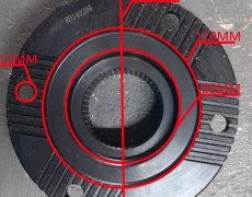 Фланец моста HOWO2009 среднего 165/65/46/4 (диаметр /высота/шлицы/отв